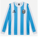 Camiseta Argentina I Manga Larga 1986/1987 Hombre Retro Oficial - Argentina, Albiceleste, AFA, Selección Argentina, Maradona, Diego Maradona, Mexico 86, Mundial 1986, Le Coq Sportif, Manga Larga, Long Sleeve, 1986, 1987, Retro, Vintage, Camiseta Clásica, Primera Equipación, Home Kit, Celeste y Blanca, Blue and White, Hombre, Men, Camiseta de Hombre, Tienda Hincha Futbolero, Fútbol Sudamericano