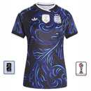 Camiseta mujer selección Argentina segunda equipación azul temporada 2026 2027 con parches Copa del Mundo calidad 1.1 oficial, Argentina 2026 mujer, Camiseta Argentina femenina, Camiseta Argentina azul 2026, Camiseta Messi mujer, Equipación Argentina barata, Calidad 1.1 Albiceleste, Tienda Hincha Futbolero, Copa del Mundo 2026, Bloke Core femenino, Camiseta 3 estrellas mujer, Regalo fútbol mujer Argentina, Camiseta Argentina 26/27.