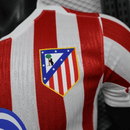 Camiseta hombre Atlético de Madrid temporada 2025 2026 primera equipación rojiblanca versión jugador auténtica tejido técnico calidad 1.1 oficial, Atlético de Madrid 2025, Camiseta Atleti jugador, Atlético Madrid Authentic 25/26, Camiseta rojiblanca Atleti, Camiseta barata Atlético Madrid, Calidad 1.1 Atleti, La Liga 2026, Tienda Hincha Futbolero, Colchoneros, Bloke Core Atleti.