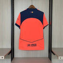 Barcelona 2026, Camiseta Barça naranja, Camiseta Barça T90, Ropa oficial Barça, Jersey Barcelona 25/26, Total 90 Barcelona, Regalo fútbol hombre Barça, Camiseta naranja fútbol, Bloke Core kit, Comprar camiseta barata, Tienda Hincha Futbolero.