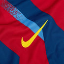 Camiseta del FC Barcelona 2025 2026 cuarta equipación edición especial para hombre jersey oficial de colección culé Tienda Hincha Futbolero, Camiseta Barcelona 2025, Jersey FC Barcelona cuarta equipación, Camiseta edición especial Barcelona 2026, Camiseta del Barça original hombre, Comprar cuarta equipación Barcelona, Calidad premium Barcelona, Camiseta fútbol Barça Senyera, Ropa urbana blockecore, Jersey de colección culé.