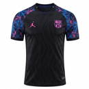 Camiseta hombre FC Barcelona x Jordan temporada 2026 2027 versión jugador edición especial negra detalles púrpura y azul calidad 1.1 oficial, Barcelona 2026, Camiseta Barça Jordan negra, Barcelona 2027 jugador, Camiseta Jordan fútbol, Barça edición especial, Calidad 1.1 Barcelona, Barça roxo y azul, Tienda Hincha Futbolero, Barça x Jordan Authentic Jersey.