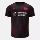 Bayer Leverkusen 2026, Camiseta Leverkusen oficial, Camiseta roja y negra, Ropa oficial Werkself, Camiseta fútbol Bundesliga, Regalo fútbol hombre Leverkusen, Camiseta BayArena, Jersey Leverkusen 25/26, Bloke Core kit, Comprar camiseta barata, Tienda Hincha Futbolero.