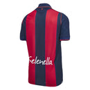 Bologna FC, Bologna, Rossoblu, Stadio Renato Dall'Ara, Serie A, Primera Equipación, Camiseta Bologna, Kit Local, Hombre, Bologna 26/27, Tienda Hincha Futbolero, Fútbol Italiano, Ropa Deportiva Oficial