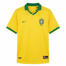 Camiseta Brasil Primera Equipación 1997/98 Hombre Retro Oficial - Brasil, Brazil, Selecao Brasileira, Canarinha, CBF, South American Football, Nike, Ronaldo, Ronaldo Nazario, R9, Rivaldo, Roberto Carlos, 1997, 1998, Retro, Vintage, Camiseta Clásica, Primera Equipación, Home Kit, Amarilla, Yellow, Hombre, Men, Camiseta de Hombre, Tienda Hincha Futbolero, Fútbol Mundial
