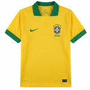 Camiseta Brasil Primera Equipación 2013/14 Hombre Retro Oficial - Brasil, Brazil, Selecao, Canarinha, CBF, Sudamérica, Copa Confederaciones, Nike, Neymar, Neymar Jr, Fred, Paulinho, Thiago Silva, David Luiz, 2013, 2014, Retro, Vintage, Camiseta Clásica, Primera Equipación, Home Kit, Amarilla, Yellow, Verde, Hombre, Men, Camiseta de Hombre, Tienda Hincha Futbolero, Fútbol Internacional