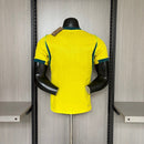 Camiseta Brasil primera equipación 2026 2027 hombre amarilla versión jugador auténtica calidad 1.1 oficial Tienda Hincha Futbolero Brasil Player Jersey, Camiseta Brasil 2026, Brasil Player Version, Camiseta auténtica Brasil, Equipación Brasil jugador, Comprar jersey Brasil 2026, Calidad 1.1 premium, CBF oficial, Jersey mundial 2026 auténtico, Ropa de fútbol Brasil Slim Fit.