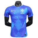 Camiseta hombre Selección Brasil temporada 2025 2026 segunda equipación azul versión jugador auténtica con gráficos exclusivos calidad 1.1 oficial, Brasil 2025, Camiseta Brasil azul, Brasil Away Authentic 25/26, Camiseta visitante Brasil, Camiseta barata Brasil, Calidad 1.1 Brasil, Copa del Mundo 2026, Tienda Hincha Futbolero, Joga Bonito, Bloke Core Azul.