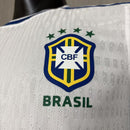 Camiseta de portero de Brasil 1998 retro versión jugador blanca con mangas multicolor jersey auténtico arquero Taffarel Tienda Hincha Futbolero selección de Brasil Francia 98, Camiseta portero Brasil 1998 retro, Jersey guardameta Brasil 98 blanca, Camiseta arquero Brasil versión jugador, Camiseta Brasil Taffarel 1998, Comprar camiseta retro portero Brasil, Calidad retro premium 1.1, Camiseta fútbol blanca Brasil, Ropa urbana blockecore, Jersey de colección portero fútbol.