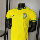 Camiseta de Brasil 1998 primera equipación retro versión jugador amarilla verdeamarela jersey auténtico Tienda Hincha Futbolero selección de Brasil Ronaldo Francia 98, Camiseta Brasil 1998 retro, Jersey Brasil del 98 original, Camiseta Brasil versión jugador clásica, Camiseta Brasil Ronaldo 98, Comprar equipación vintage Brasil, Calidad retro premium 1.1, Camiseta fútbol Brasil amarilla, Ropa urbana blockecore, Jersey de colección Canarinha.