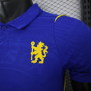 Chelsea FC, Chelsea, Stamford Bridge, Primera Equipación, Versión Jugador, Match Version, Cuello Polo, Camiseta Azul, Chelsea 26/27, Tienda Hincha Futbolero, Fútbol, Premier League, Coleccionismo, Ropa Exclusiva Oficial