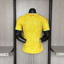 Camiseta Colombia primera equipación 2026 2027 versión jugador amarillo authentic 1.1 premium Tienda Hincha Futbolero Colombia Home Jersey Slim Fit, Camiseta Colombia 2026, Colombia Authentic Jersey, Camiseta Colombia jugador, Tricolor 26/27, Comprar camiseta Colombia profesional, Equipación Colombia 2026 hombre, Calidad 1.1 jugador, FCF Store, Jersey amarillo Colombia.