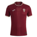 Camiseta Córdoba CF Tercera Equipación 26/27 Hombre - Córdoba CF, Cordoba CF, El Arcángel, Blanquiverdes, Tercera Equipación, Third Kit, Alternativa, Hombre, Men, Camiseta de Hombre, Rojo, Red, Córdoba 26/27, Tienda Hincha Futbolero, Fútbol Español, camiseta oficial