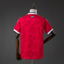 Camiseta oficial de la Selección de Emiratos Árabes Unidos segunda equipación temporada 2026 2027, color rojo para hombre de Tienda Hincha Futbolero, Camiseta Emiratos Árabes 26/27, EAU fútbol, Ropa selección Emiratos, Comprar camiseta roja Emiratos, Fútbol internacional, Camisetas fútbol 2027, Selección de Emiratos Árabes Unidos, Camiseta de fútbol EAU, Equipación oficial 2027.