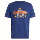 Camiseta España casual 2026 campeones del mundo azul marino frontal, Selección Española, España, La Roja, RFEF, Campeones del Mundo, Casual, Lifestyle, Streetwear, Camiseta Azul Marino, Navy Blue, España 2026, Tienda Hincha Futbolero, Fútbol Internacional, Ropa Urbana, Coleccionismo