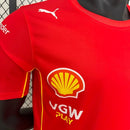 CAMISETA FÓRMULA 1 FERRARI 2024 CARLOS SAINZ 55 - TIENDA HINCHA FUTBOLERO