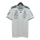 Camiseta hombre Mercedes-AMG F1 Team temporada 2025 edición Adidas blanca logotipos oficiales calidad 1.1 premium, Mercedes F1 2025, Camiseta Mercedes Adidas, Ropa Fórmula 1 blanca, Mercedes AMG Petronas, Camiseta Russell 2025, Calidad 1.1 F1, Racing Wear blanca, Tienda Hincha Futbolero, Mercedes White Tee 2025