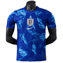 Tienda Hincha Futbolero, Inglaterra Portero 26/27, Camiseta Inglaterra versión jugador, Player Edition Inglaterra, Camiseta portero Inglaterra azul, Equipación portero selección inglesa, Comprar camiseta Inglaterra original, Camisetas de fútbol profesional, Ropa de portero, Camiseta Inglaterra 2026, Fútbol europeo, Porteros Inglaterra