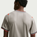 Camiseta Inglaterra Pre-Partido 26/27 Hombre - TIENDA HINCHA FUTBOLERO