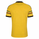 Camiseta Jamaica primera equipación 2026 2027 hombre polo amarilla local calidad 1.1 oficial Tienda Hincha Futbolero Jamaica Home Polo Jersey, Camiseta Jamaica 2026, Jersey Jamaica amarillo, Camiseta Reggae Boyz 2027, Equipación Jamaica polo, Comprar jersey Jamaica online, Calidad 1.1 premium, JFF oficial, Fútbol caribeño 2026, Camiseta selección Jamaica amarilla.