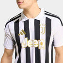 Juventus, Juve, Bianconeri, 26/27, Primera Equipación, Polo, Blanco y Negro, Camiseta oficial, Serie A, Vecchia Signora, Tienda Hincha Futbolero, Exclusivo