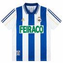 Camiseta Deportivo de La Coruña Primera Equipación 1999/00 Retro oficial blanca y azul  - Deportivo de La Coruña, Deportivo, Dépor, SuperDépor, Riazor, Liga Española, La Liga, Spanish Football, Adidas, Djalminha, Mauro Silva, Roy Makaay, Fran, 1999, 2000, Retro, Vintage, Camiseta Clásica, Primera Equipación, Home Kit, Blanquiazul, Rayas, Blue and White, Feiraco, Hombre, Men, Camiseta de Hombre, Tienda Hincha Futbolero, Fútbol Español