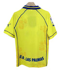 Camiseta hombre UD Las Palmas temporada 1997 1998 primera equipación amarilla detalles azul real retro calidad 1.1 premium Tienda Hincha Futbolero. Las Palmas 1997, Las Palmas 1998, Camiseta Las Palmas retro, Ropa Las Palmas clásica, Camiseta Las Palmas amarilla, Calidad 1.1 Las Palmas, UD Las Palmas Jersey, Tienda Hincha Futbolero, Las Palmas Retro Jersey 97/98.