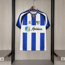 Camiseta oficial del Málaga CF edición especial temporada 2025 2026 para hombre azul y blanca de Tienda Hincha Futbolero, Camiseta Málaga edición especial, Málaga CF 2025/26, Camiseta Málaga azul y blanca, Ropa oficial Málaga CF hombre, Comprar camiseta Málaga oficial, Calidad premium Málaga CF, Ropa fútbol LaLiga, Camiseta La Rosaleda 2026, Málaga CF edición especial hombre.