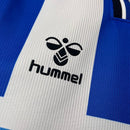 Camiseta oficial del Málaga CF edición especial temporada 2025 2026 para hombre azul y blanca de Tienda Hincha Futbolero, Camiseta Málaga edición especial, Málaga CF 2025/26, Camiseta Málaga azul y blanca, Ropa oficial Málaga CF hombre, Comprar camiseta Málaga oficial, Calidad premium Málaga CF, Ropa fútbol LaLiga, Camiseta La Rosaleda 2026, Málaga CF edición especial hombre.