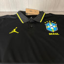 Camiseta tipo polo de la selección de Brasil x Jordan 2026 2027 edición especial Jumpman para hombre negra de colección oficial casual Tienda Hincha Futbolero, Camiseta Brasil Jordan 2026, Polo Selección de Brasil negro, Jersey Brasil edición especial 2027, Camiseta de Brasil original hombre, Comprar polo de colección de Brasil, Calidad premium Brasil Jordan, Camiseta fútbol baloncesto Jumpman, Ropa urbana blockecore, Jersey de colección canarinha.
