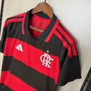 Flamengo 2026, Camiseta Polo Flamengo, Manto Sagrado 26/27, Ropa Flamengo oficial, Polo fútbol rubro-negro, Calidad 1.1 Flamengo, Nueva colección 2026, Regalo fútbol hombre, Tienda Hincha Futbolero, CRF Brasil.
