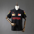 Ferrari F1 2025, Polo Ferrari negra, Ropa Ferrari barata, Scuderia Ferrari Team, Camiseta Ferrari 2025, Calidad 1.1 Ferrari, Regalo Fórmula 1, Tienda Hincha Futbolero, Cavallino Rampante, F1 Lifestyle.