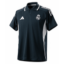 Real Madrid 2026, Polo Real Madrid, Camiseta Madrid gris oscuro, Ropa Real Madrid oficial, Polo fútbol elegante, Calidad 1.1 Real Madrid, Nueva colección 2026, Regalo fútbol hombre, Tienda Hincha Futbolero, Hala Madrid.