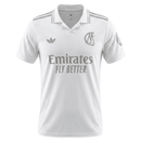 Polo Real Madrid edición especial 2026 2027 hombre blanco y gris estilo casual calidad 1.1 oficial Tienda Hincha Futbolero Real Madrid Lifestyle Polo, Polo Real Madrid 2026, Camiseta polo Madridista, Ropa Real Madrid blanco gris, Edición especial Real Madrid 26/27, Comprar polo Real Madrid, Calidad 1.1 premium, Real Madrid boutique, Ropa casual fútbol 2026, Moda Madridista.