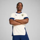 Camiseta oficial de entrenamiento de la selección de Portugal temporada 2025 2026 color blanco para hombre de Tienda Hincha Futbolero, Camiseta entrenamiento Portugal, Portugal 2025/26, Ropa entrenamiento Portugal, Camiseta blanca Portugal, Comprar camiseta Portugal hombre, Calidad premium Portugal, Portugal selección nacional, Entrenamiento fútbol pro, Seleção das Quinas.