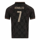 Camiseta de Portugal 2025 2026 equipación alternativa negra para hombre jersey oficial luso de colección premium Tienda Hincha Futbolero, Camiseta Portugal 2025, Jersey Portugal negro, Camiseta alternativa de Portugal 2026, Camiseta de Portugal original hombre, Comprar equipación de Portugal negra, Calidad premium Portugal, Camiseta fútbol europea negra, Ropa urbana blockecore, Jersey de colección luso.