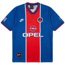 Camiseta PSG Primera Equipación 1995/96 Hombre Retro Oficial - PSG, Paris Saint Germain, Paris, Parc des Princes, Ligue 1, French Football, Nike, Rai, Raí, Djorkaeff, David Ginola, Lama, 1995, 1996, Retro, Vintage, Camiseta Clásica, Primera Equipación, Home Kit, Azul, Blue, Marino, Hombre, Men, Camiseta de Hombre, Tienda Hincha Futbolero, Fútbol Francés