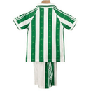 Conjunto infantil retro Real Betis 1995 1997 primera equipación verdiblanca calidad 1.1 premium época Alfonso Pérez oficial, Real Betis infantil retro, Conjunto niño Betis 1995 verdiblanco, Ropa Real Betis niños retro, Equipación Betis junior 95/97, Calidad 1.1 infantil, Tienda Hincha Futbolero, Regalo niño Betis fútbol, Camiseta rayas verdes y blancas niño, Betis Kids Retro 1995 Alfonso.