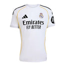 Camiseta hombre Real Madrid temporada 2025 2026 primera equipación blanca clásica escudo bordado calidad 1.1 oficial, Real Madrid 2025, Camiseta Real Madrid blanca, Real Madrid I 2026, Camiseta local Real Madrid, Camiseta barata Real Madrid, Calidad 1.1 Real Madrid, La Liga 2026, Tienda Hincha Futbolero, Merengues, Hala Madrid Style.