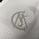 Camiseta Real Madrid Cumpleaños 26/27 Versión Jugador Blanca - TIENDA HINCHA FUTBOLERO