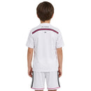 Conjunto infantil retro Real Madrid 2014 2015 primera equipación blanco calidad 1.1 premium época Cristiano Ronaldo e James Rodríguez oficial, Real Madrid infantil retro, Conjunto niño Madrid 2014 blanco, Ropa Real Madrid niños retro, Equipación Madrid junior 14/15, Calidad 1.1 infantil, Tienda Hincha Futbolero, Regalo niño Real Madrid fútbol, Camiseta blanca Madrid niño retro, Madrid Kids Retro Home Kit.