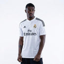 Camiseta oficial del Real Madrid primera equipación temporada 2014 2015 blanca retro para hombre de Tienda Hincha Futbolero, Camiseta Real Madrid retro, Real Madrid 14/15, Ropa Real Madrid vintage, Comprar camiseta Real Madrid blanca, Cristiano Ronaldo Madrid, Madridistas, Merengues, Camisetas fútbol retro, Retro Real Madrid 2015, Historia Real Madrid, Colección Madrid.