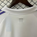 Camiseta hombre Real Madrid temporada 1984 1985 primera equipación blanca cuello polo retro calidad 1.1 premium Quinta del Buitre Tienda Hincha Futbolero. Real Madrid 1984, Real Madrid 1985, Camiseta Madrid blanca, Ropa Real Madrid retro, Camiseta Madrid 80s, Calidad 1.1 Madrid, Butragueño 85, Tienda Hincha Futbolero, Real Madrid Retro Jersey 84/85.