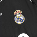 Camiseta retro hombre Real Madrid segunda equipación negra manga larga temporada 2006 2007 calidad 1.1 oficial, Real Madrid 2006, Camiseta Madrid manga larga, Camiseta retro Madrid, Camiseta Beckham Real Madrid, Calidad 1.1 Madridista, Tienda Hincha Futbolero, Santiago Bernabéu, Bloke Core retro, Camiseta negra Madrid antigua, Regalo fútbol vintage España.