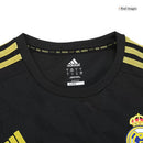 Camiseta hombre Real Madrid temporada 2011 2012 segunda equipación negra manga larga detalles dorados retro calidad 1.1 premium Tienda Hincha Futbolero. Real Madrid 2011, Real Madrid 2012, Camiseta Madrid negra, Ropa Real Madrid retro, Camiseta Madrid manga larga, Calidad 1.1 Madrid, Cristiano Ronaldo 2012, Tienda Hincha Futbolero, Real Madrid Retro Jersey 11/12.