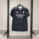 Camiseta oficial del Real Madrid segunda equipación temporada 2025 2026 para hombre de Tienda Hincha Futbolero, Camiseta Real Madrid 2025, Segunda equipación Real Madrid, Camiseta visitante Real Madrid hombre, Ropa oficial Real Madrid, Comprar jersey Real Madrid, Calidad premium Real Madrid, Ropa de fútbol, Jersey oficial Real Madrid LaLiga, Real Madrid 2026 oficial.