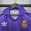 Camiseta retro hombre Real Madrid segunda equipación púrpura temporada 1984 1985 calidad 1.1 oficial, Real Madrid Retro, Camiseta Real Madrid 1984, Camiseta morada Real Madrid, Camiseta Real Madrid barata, Calidad 1.1 Merengue, Tienda Hincha Futbolero, La Liga 80s, Bloke Core Madrid, Quinta del Buitre, Regalo fútbol vintage, Jersey Real Madrid 84/85.