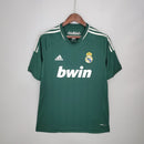Camiseta oficial del Real Madrid tercera equipación temporada 2012 2013 verde retro para hombre de Tienda Hincha Futbolero, Camiseta Real Madrid retro, Real Madrid 12/13, Ropa Real Madrid vintage, Comprar camiseta Real Madrid verde, Real Madrid Third Kit 2013, Madridistas, Merengues, Camisetas fútbol retro, Retro Real Madrid 2013, Historia Real Madrid, Colección Madrid.