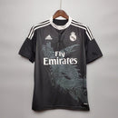 Camiseta oficial del Real Madrid tercera equipación temporada 2014 2015 diseño dragón Yohji Yamamoto color negra retro para hombre de Tienda Hincha Futbolero, Camiseta Real Madrid retro, Real Madrid 14/15, Dragon Kit Madrid, Ropa Real Madrid vintage, Comprar camiseta Real Madrid dragón, Yohji Yamamoto Madrid, Madridistas, Merengues, Camisetas fútbol retro, Retro Real Madrid 2015, Historia Real Madrid, Colección Dragón.