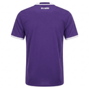 Camiseta Real Madrid III 2010/11 Hombre Retro Purpura Oficial - Real Madrid, Madrid, Los Blancos, Merengues, Santiago Bernabeu, La Liga, Champions League, Camiseta Retro, Camiseta Vintage, Tercera Equipacion, Third Kit, 2010, 2011, 2010-2011, Hombre, Men, Purpura, Morada, Purple, Dorada, Gold, Tienda Hincha Futbolero, Futbol Espanol, Coleccionismo